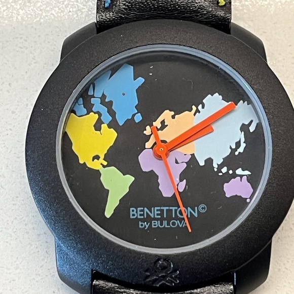 Benetton by bulova world map watch - Picture 3 of 4